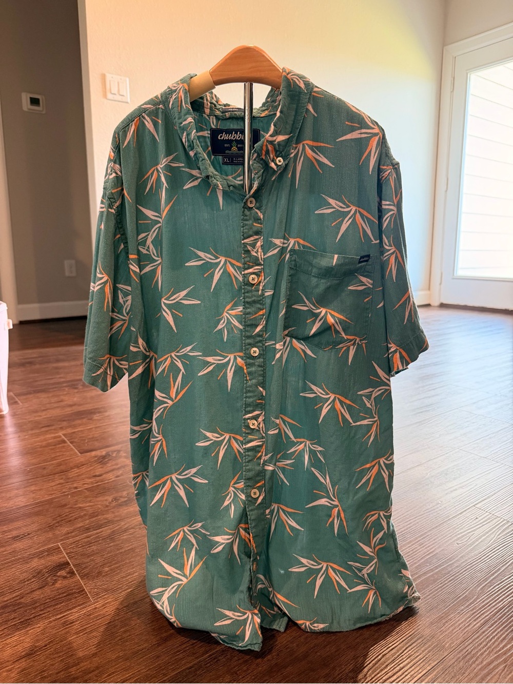 CHUBBIES Friday Shirt Green Paradise Petal Hawaiian Tropical Button Down